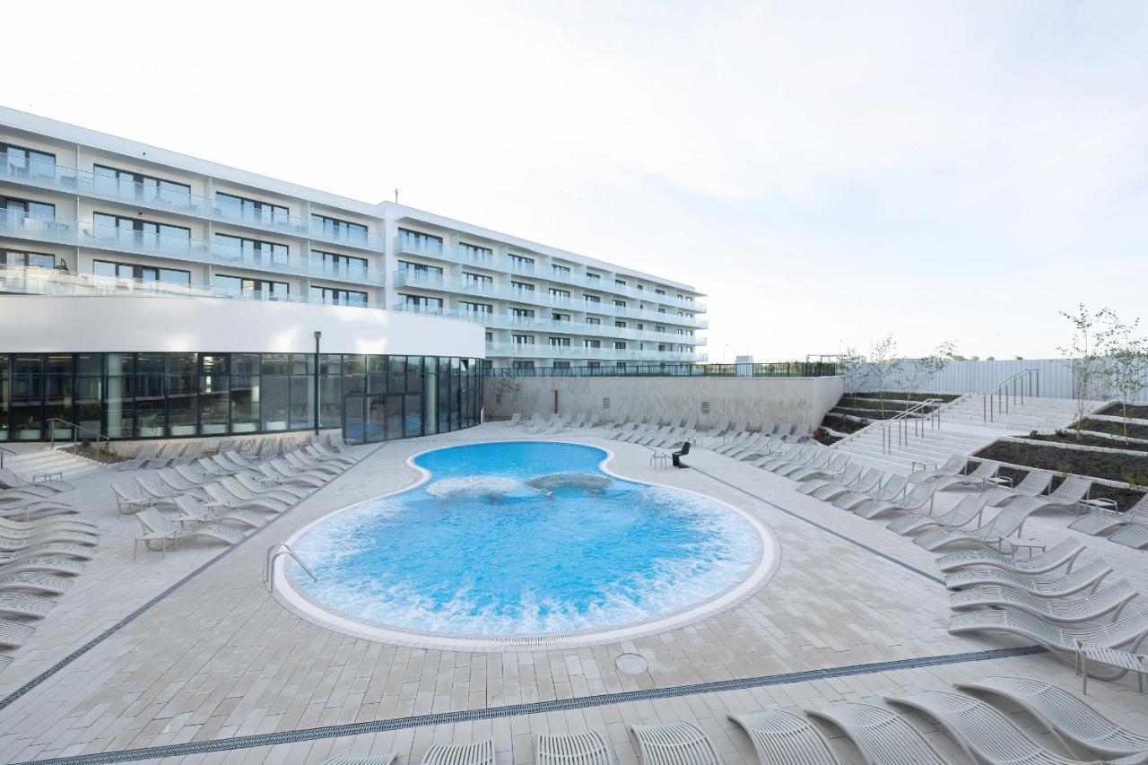 Polanki Aqua Apartment With Parking By Renters Prestige Kołobrzeg Eksteriør billede