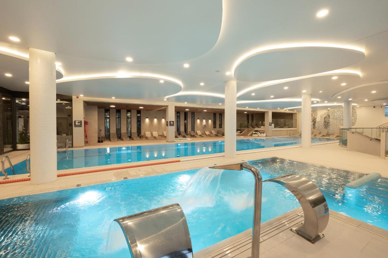 Polanki Aqua Apartment With Parking By Renters Prestige Kołobrzeg Eksteriør billede