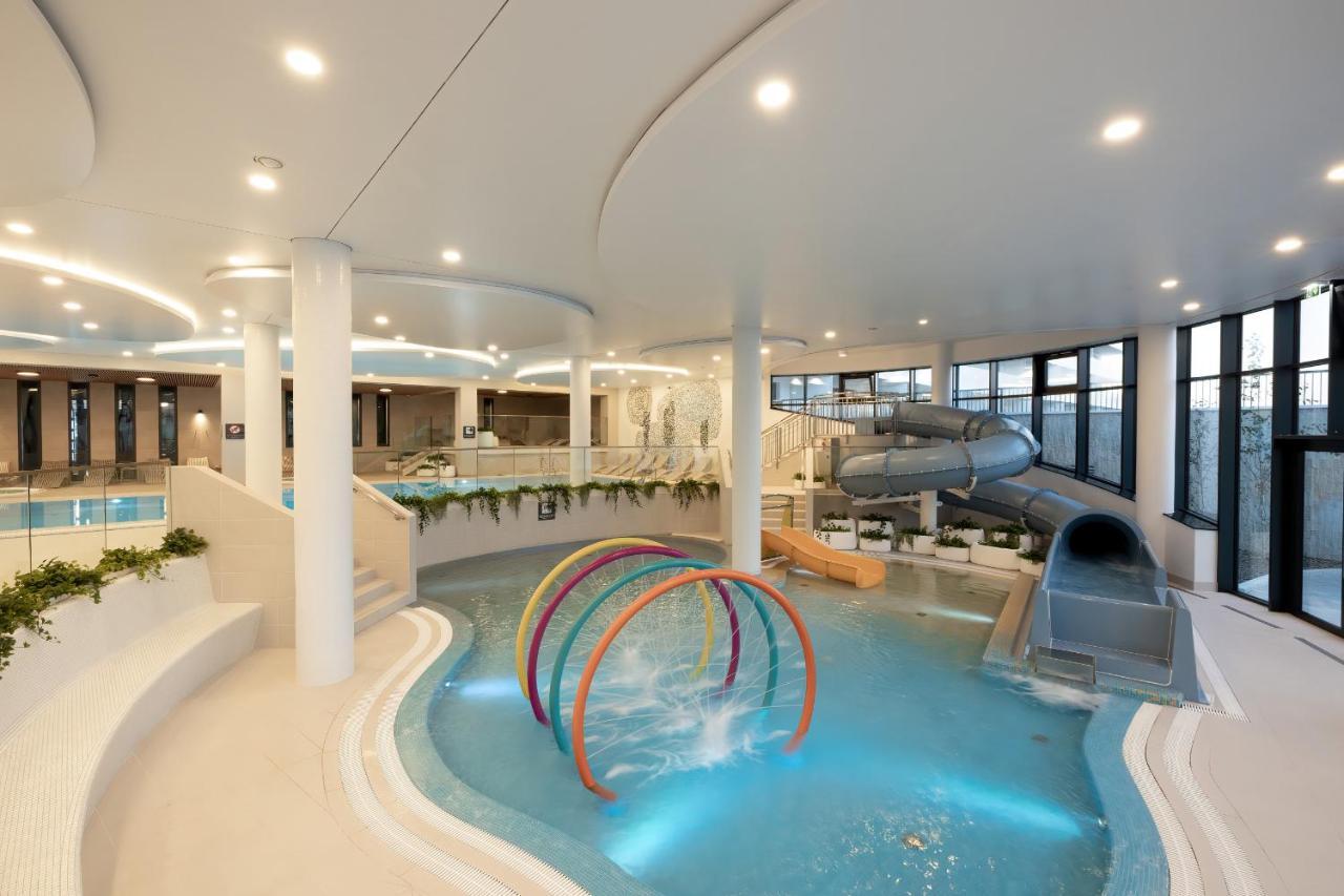 Polanki Aqua Apartment With Parking By Renters Prestige Kołobrzeg Eksteriør billede